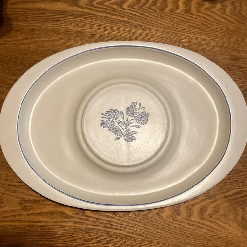 Pfaltzgraff Yorktowne Cheese and Cracker Set, No Dome Lid
